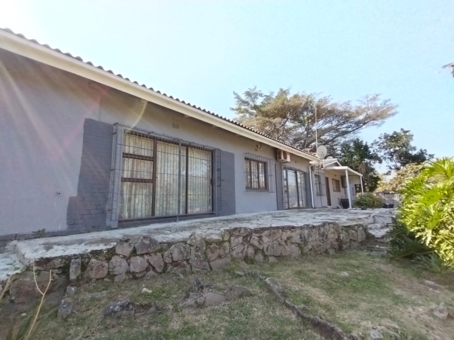2 Bedroom Property for Sale in Uvongo KwaZulu-Natal