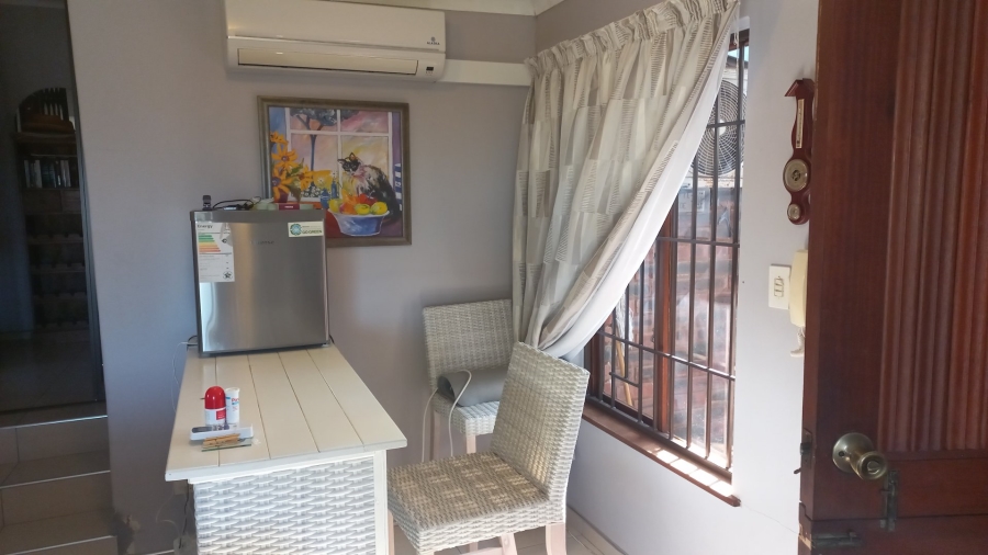 2 Bedroom Property for Sale in Scottburgh Central KwaZulu-Natal