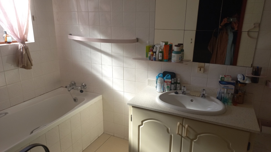 2 Bedroom Property for Sale in Scottburgh Central KwaZulu-Natal