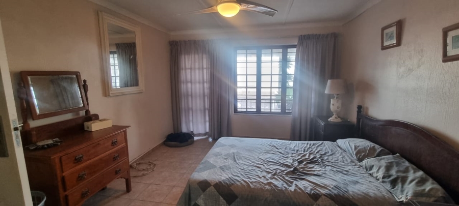 3 Bedroom Property for Sale in Uvongo KwaZulu-Natal