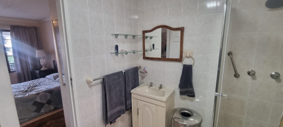 3 Bedroom Property for Sale in Uvongo KwaZulu-Natal