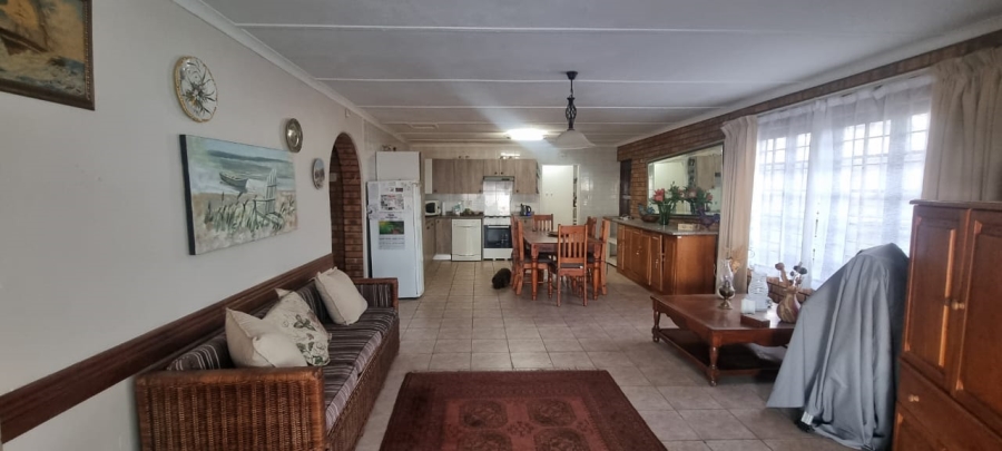3 Bedroom Property for Sale in Uvongo KwaZulu-Natal