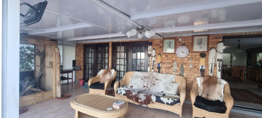 3 Bedroom Property for Sale in Uvongo KwaZulu-Natal