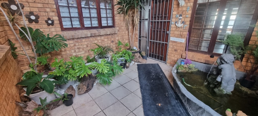 3 Bedroom Property for Sale in Uvongo KwaZulu-Natal