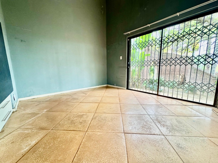 5 Bedroom Property for Sale in Aviary Hill KwaZulu-Natal