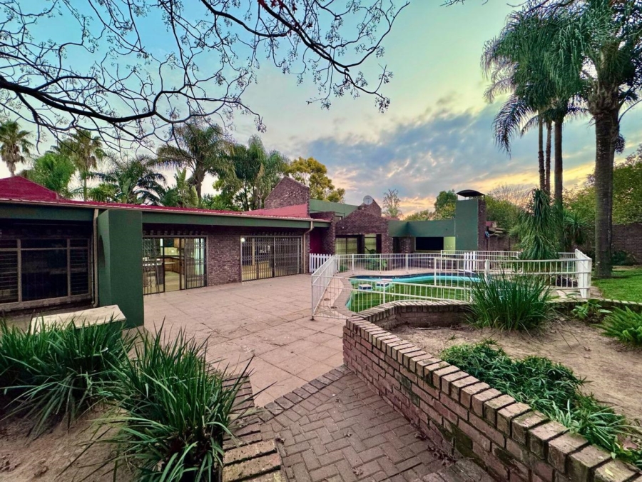5 Bedroom Property for Sale in Aviary Hill KwaZulu-Natal