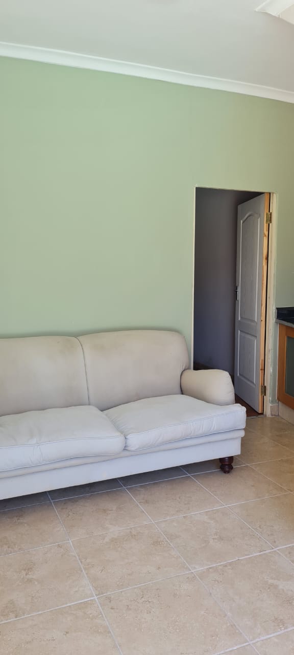 To Let 1 Bedroom Property for Rent in Cowies Hill KwaZulu-Natal