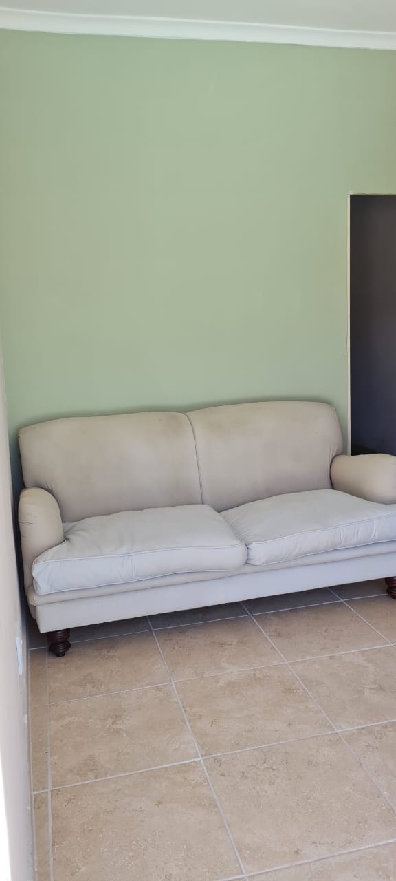 To Let 1 Bedroom Property for Rent in Cowies Hill KwaZulu-Natal