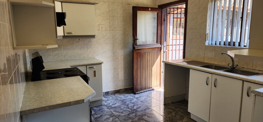 2 Bedroom Property for Sale in Uvongo KwaZulu-Natal