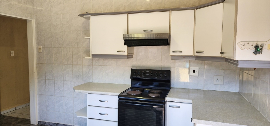 2 Bedroom Property for Sale in Uvongo KwaZulu-Natal