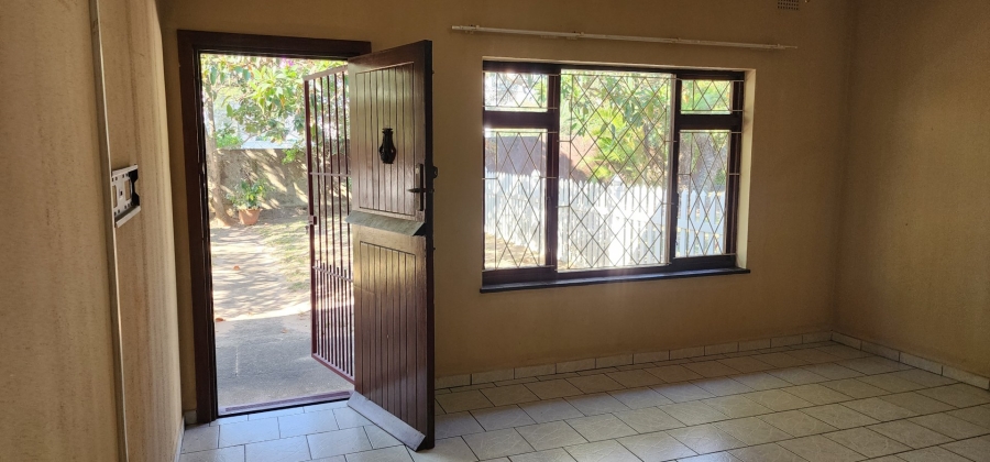 2 Bedroom Property for Sale in Uvongo KwaZulu-Natal