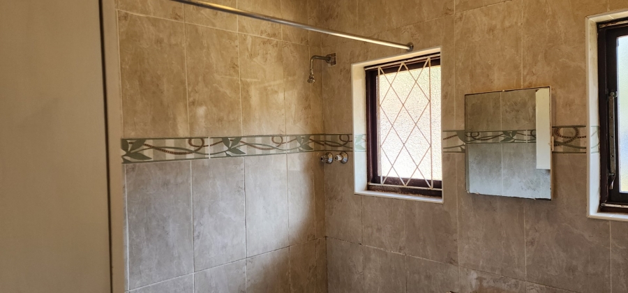 2 Bedroom Property for Sale in Uvongo KwaZulu-Natal