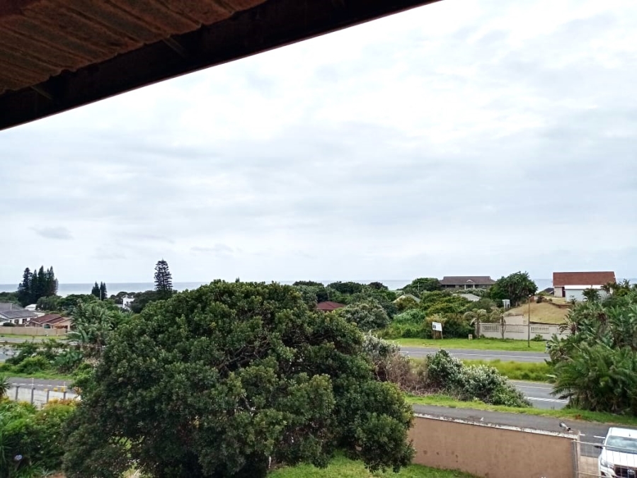 7 Bedroom Property for Sale in Sea Park KwaZulu-Natal