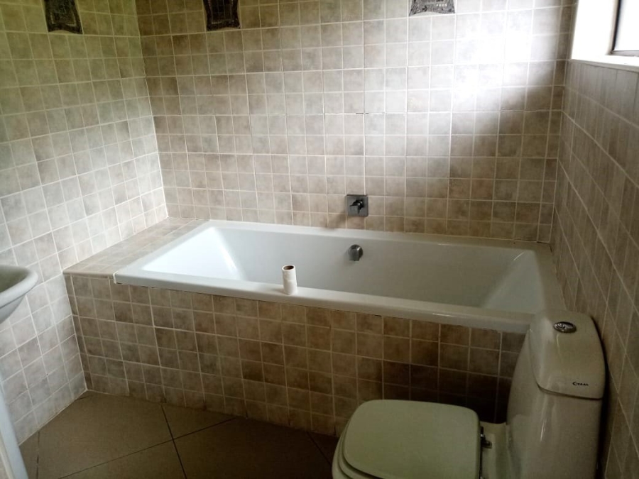 7 Bedroom Property for Sale in Sea Park KwaZulu-Natal