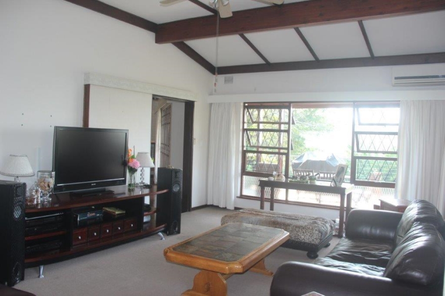 4 Bedroom Property for Sale in Umtentweni KwaZulu-Natal