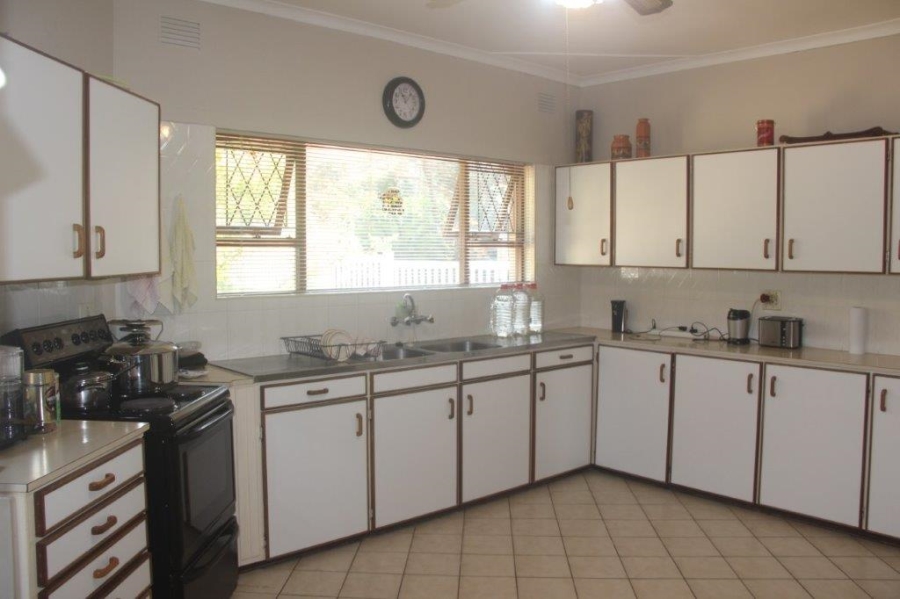 4 Bedroom Property for Sale in Umtentweni KwaZulu-Natal