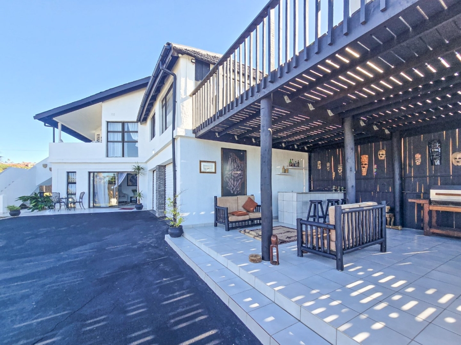 4 Bedroom Property for Sale in Uvongo KwaZulu-Natal