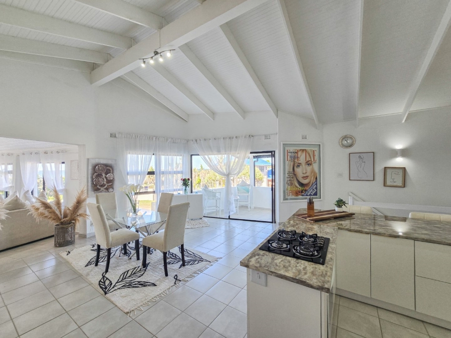 4 Bedroom Property for Sale in Uvongo KwaZulu-Natal