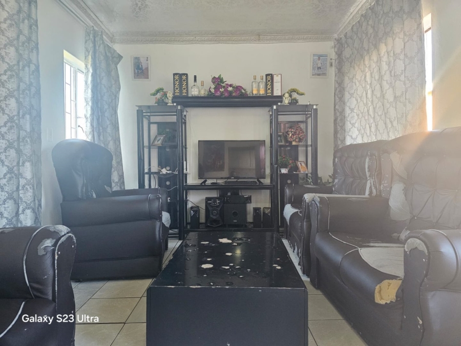 3 Bedroom Property for Sale in Lennoxton KwaZulu-Natal
