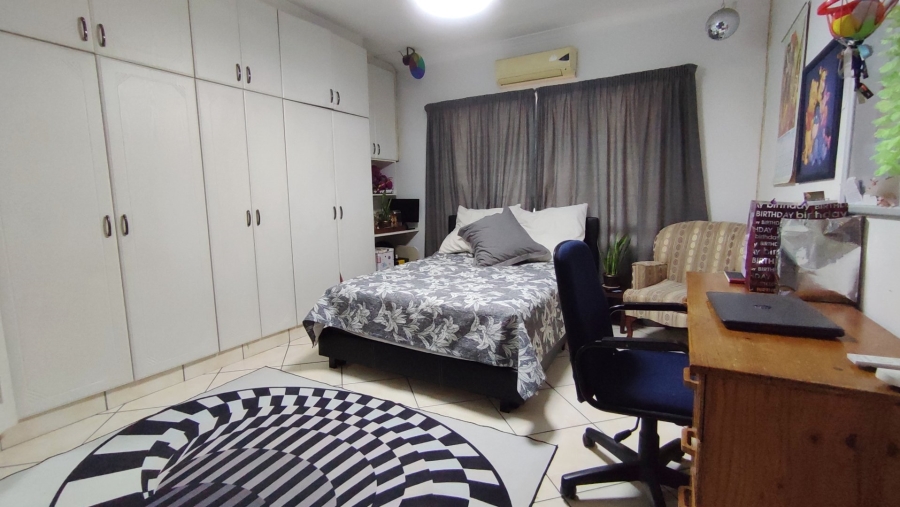 8 Bedroom Property for Sale in Marburg KwaZulu-Natal