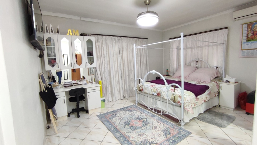 8 Bedroom Property for Sale in Marburg KwaZulu-Natal