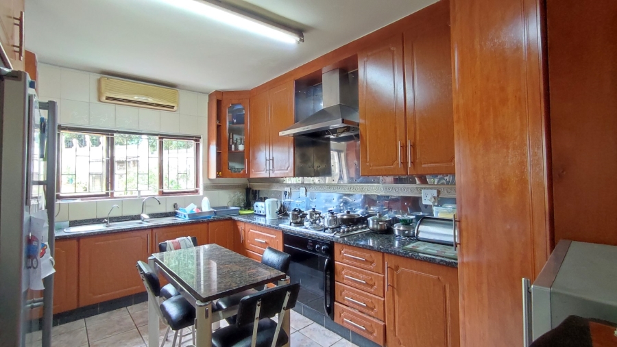 8 Bedroom Property for Sale in Marburg KwaZulu-Natal