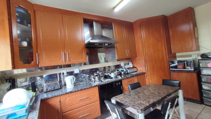 8 Bedroom Property for Sale in Marburg KwaZulu-Natal