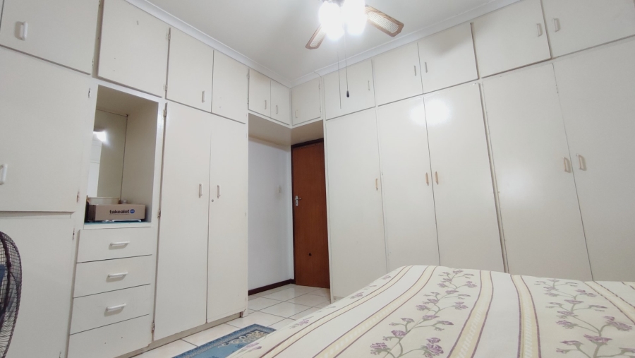 8 Bedroom Property for Sale in Marburg KwaZulu-Natal