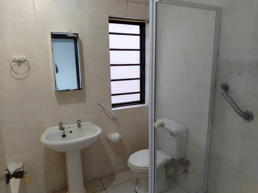 2 Bedroom Property for Sale in Uvongo Beach KwaZulu-Natal