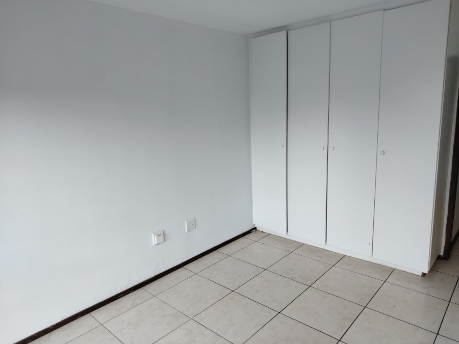2 Bedroom Property for Sale in Uvongo Beach KwaZulu-Natal