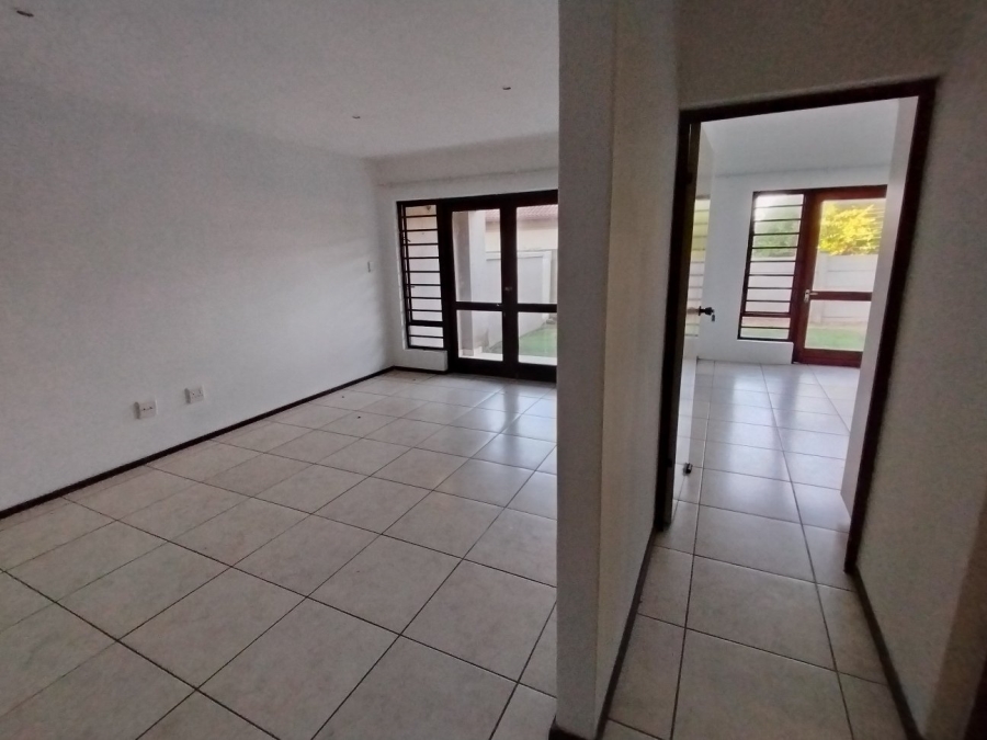 2 Bedroom Property for Sale in Uvongo Beach KwaZulu-Natal