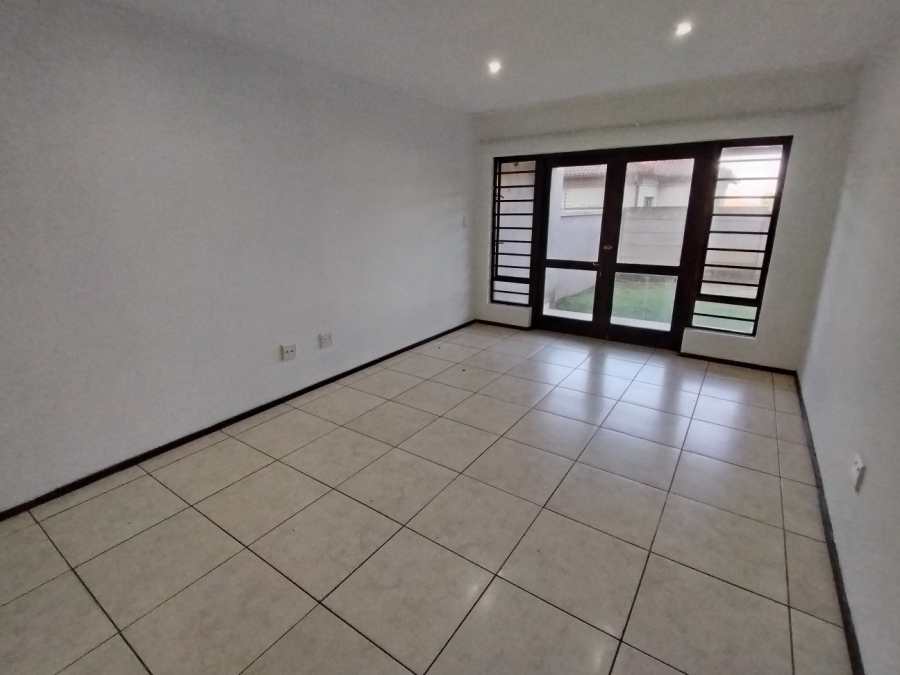 2 Bedroom Property for Sale in Uvongo Beach KwaZulu-Natal