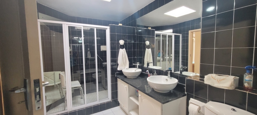 4 Bedroom Property for Sale in Margate KwaZulu-Natal