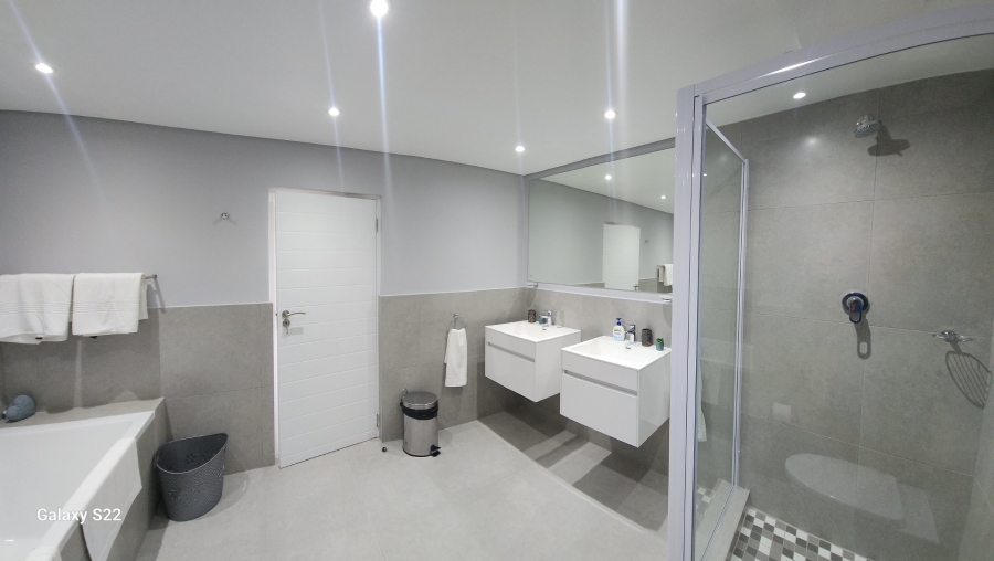 3 Bedroom Property for Sale in Umhlanga KwaZulu-Natal