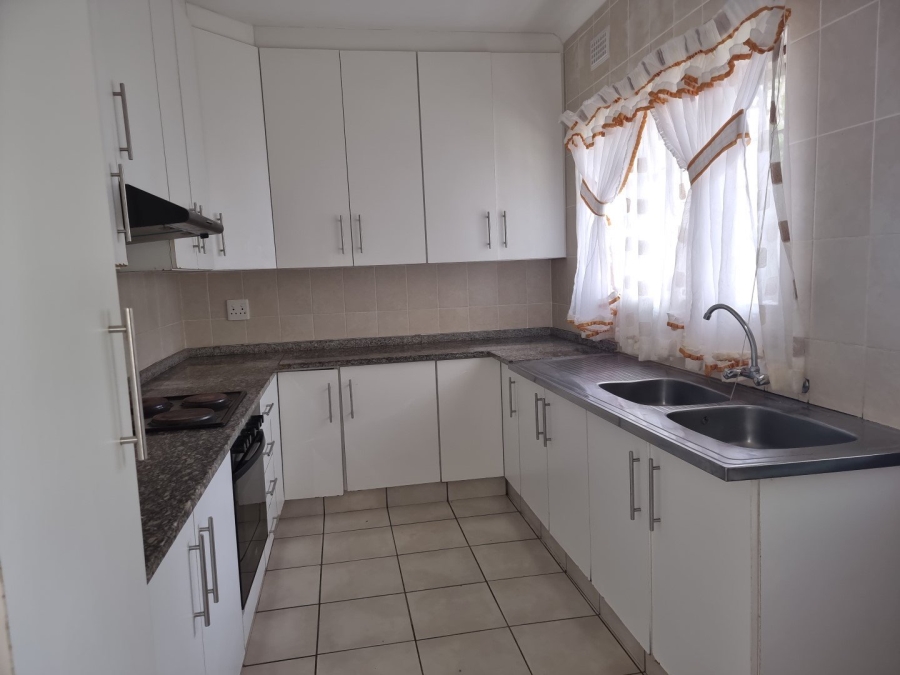 3 Bedroom Property for Sale in Sea Park KwaZulu-Natal