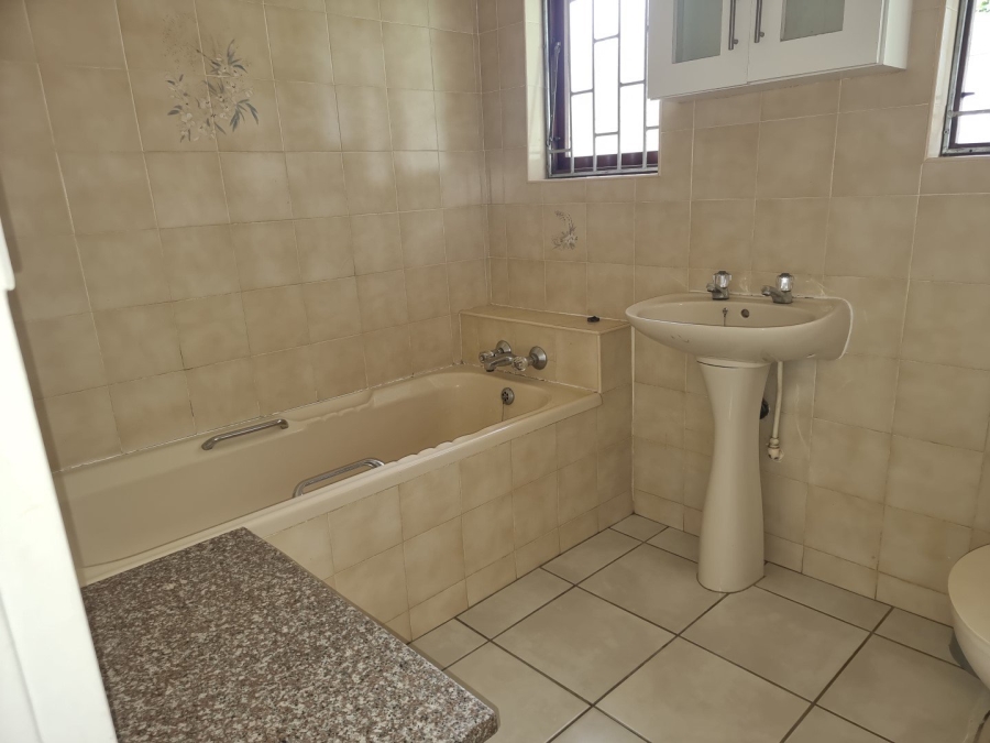 3 Bedroom Property for Sale in Sea Park KwaZulu-Natal