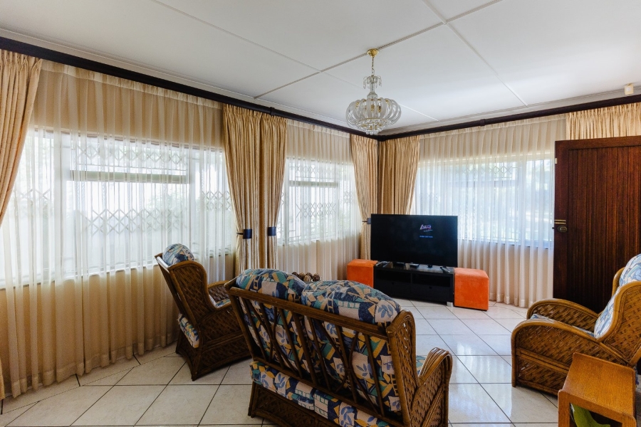 4 Bedroom Property for Sale in Oslo Beach KwaZulu-Natal