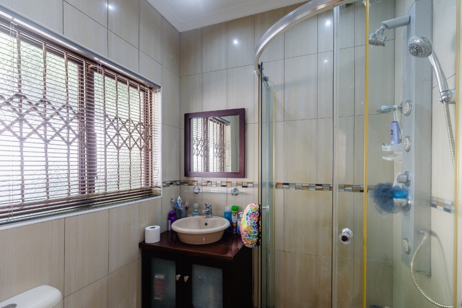 4 Bedroom Property for Sale in Oslo Beach KwaZulu-Natal