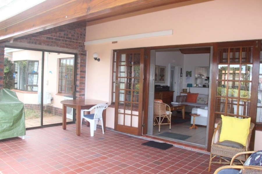 3 Bedroom Property for Sale in Umtentweni KwaZulu-Natal