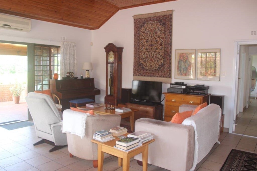 3 Bedroom Property for Sale in Umtentweni KwaZulu-Natal