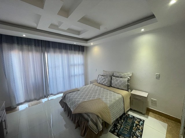  Bedroom Property for Sale in Lawrence Rocks KwaZulu-Natal