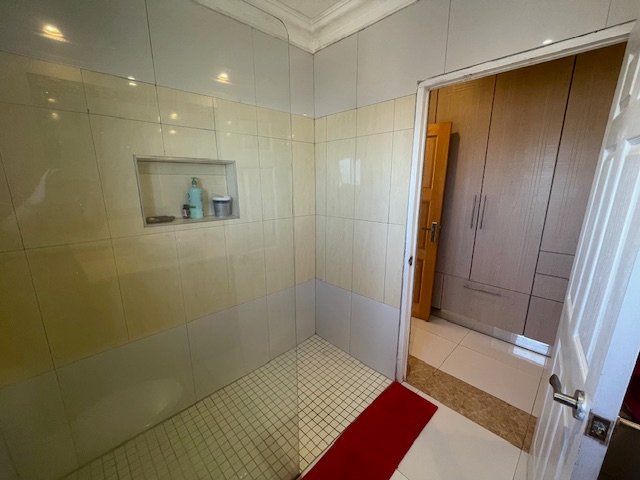 Bedroom Property for Sale in Lawrence Rocks KwaZulu-Natal