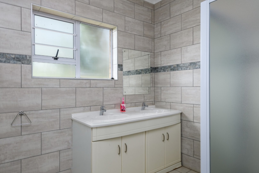  Bedroom Property for Sale in Sunwich Port KwaZulu-Natal
