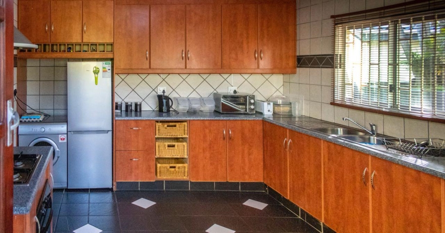10 Bedroom Property for Sale in Southport KwaZulu-Natal