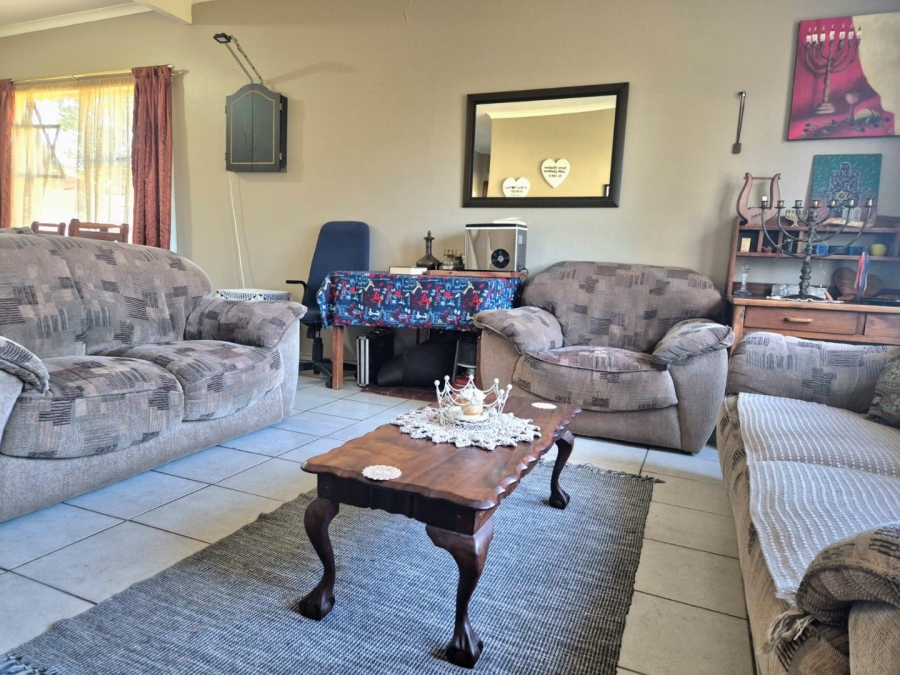 3 Bedroom Property for Sale in Sunnyridge KwaZulu-Natal
