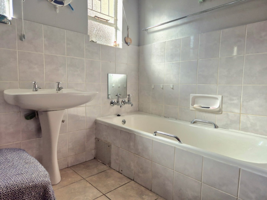 3 Bedroom Property for Sale in Sunnyridge KwaZulu-Natal