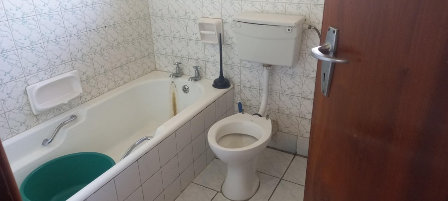 To Let 3 Bedroom Property for Rent in Oslo Beach KwaZulu-Natal