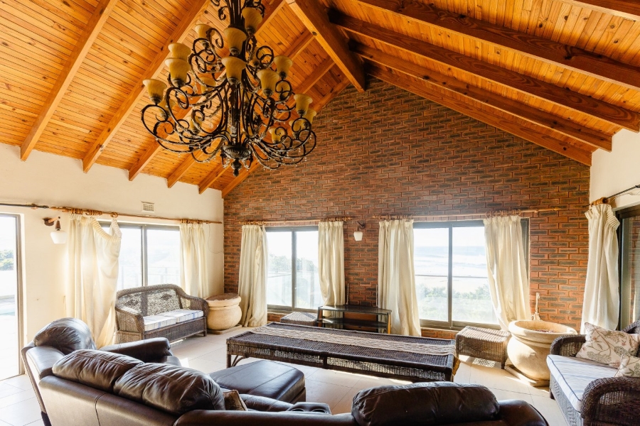 6 Bedroom Property for Sale in Umzumbe KwaZulu-Natal