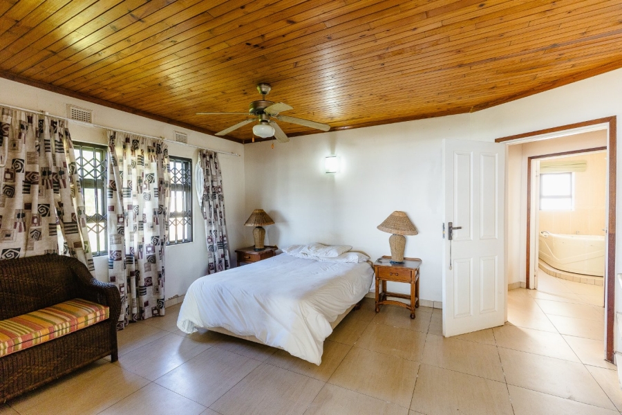 6 Bedroom Property for Sale in Umzumbe KwaZulu-Natal