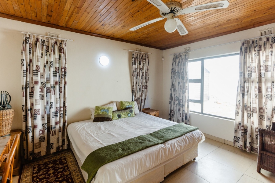 6 Bedroom Property for Sale in Umzumbe KwaZulu-Natal